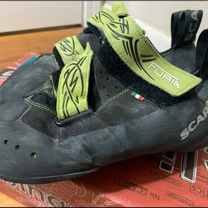 Scarpa Furia size 10US 43.5EU climbing shoes